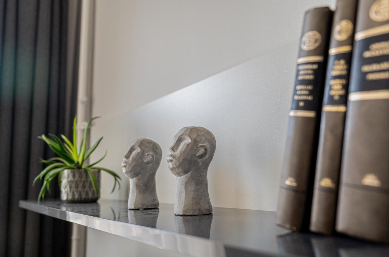 Beautiful Apartment In The Heart Of カウナス エクステリア 写真